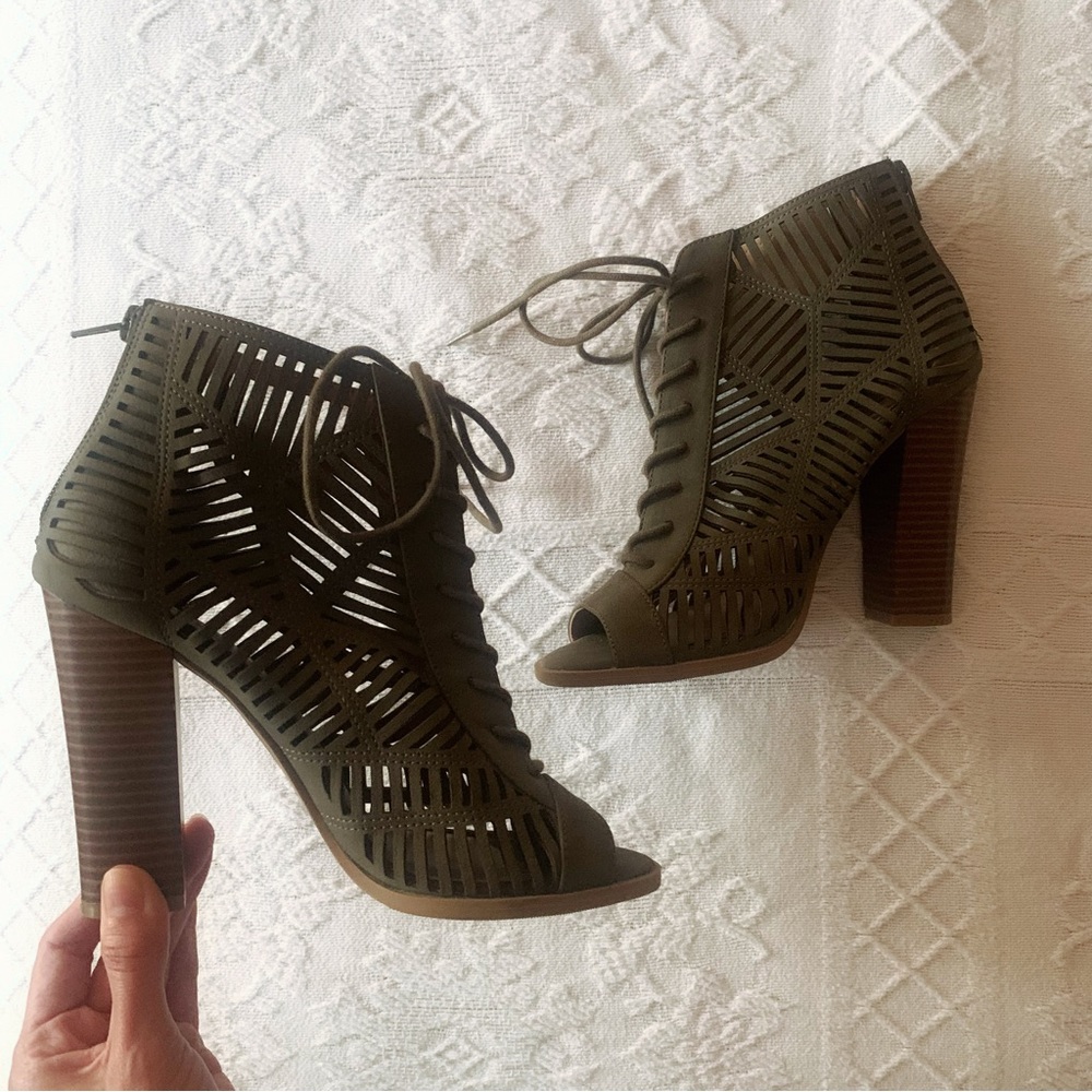 Mix No. 6 Lace Up Boot Heel